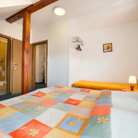 Oto Cesky Krumlov